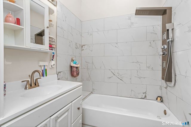 82 Newtown Turnpike, Weston, CT 06883