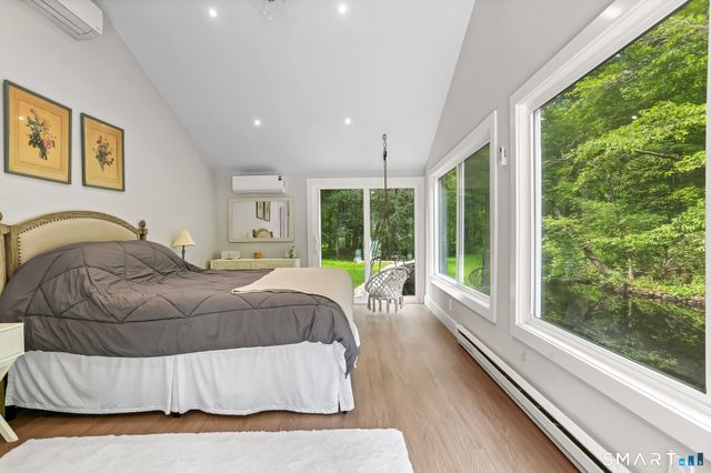 82 Newtown Turnpike, Weston, CT 06883