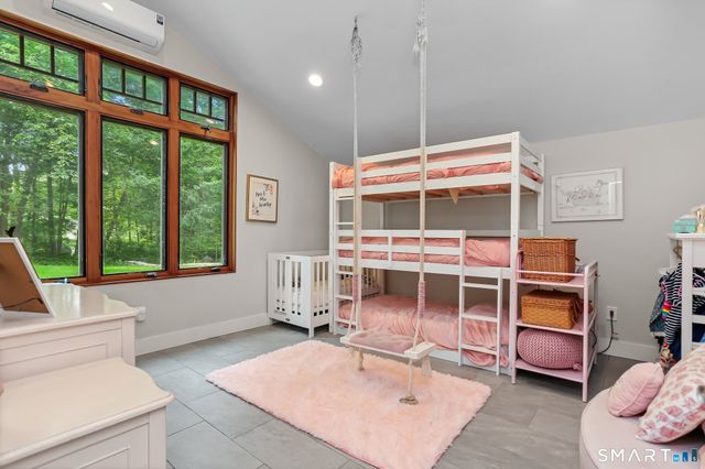 82 Newtown Turnpike, Weston, CT 06883