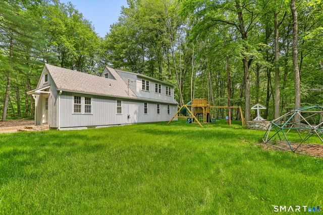 82 Newtown Turnpike, Weston, CT 06883