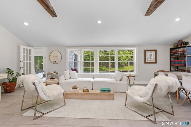 82 Newtown Turnpike, Weston, CT 06883