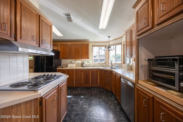 4353 Twin Lakes Drive, Melbourne, FL 32934