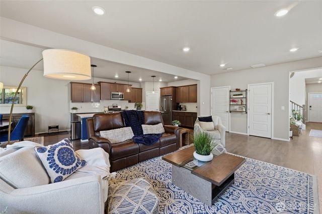 23546 Granite Court, Black Diamond, WA 98010