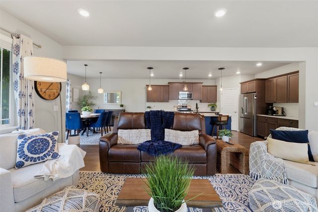 23546 Granite Court, Black Diamond, WA 98010