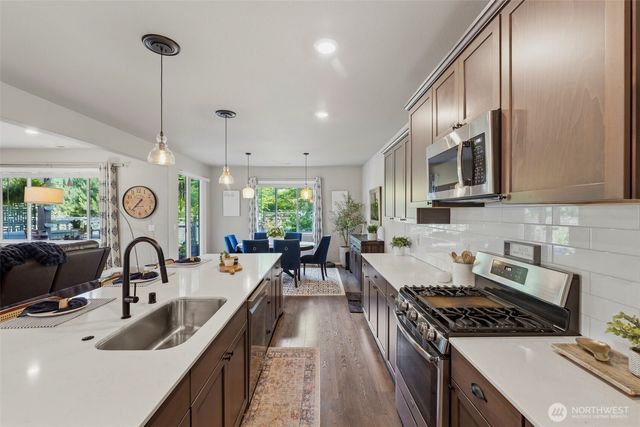 23546 Granite Court, Black Diamond, WA 98010