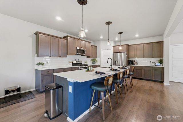 23546 Granite Court, Black Diamond, WA 98010