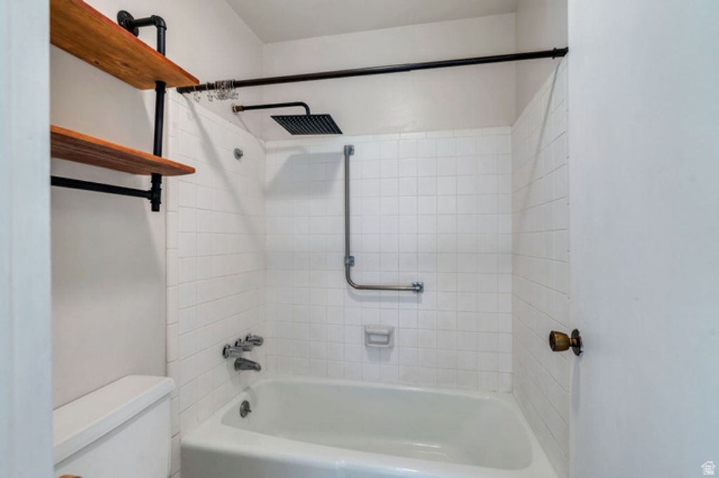 Image 18 of property listing at 221 E 4735 N, Provo, UT 84604