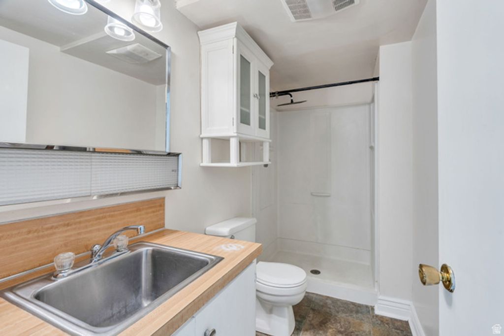 Image 23 of property listing at 221 E 4735 N, Provo, UT 84604