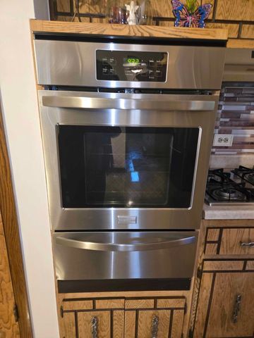 8103 Gladys Lane, Palos Hills, IL 60465