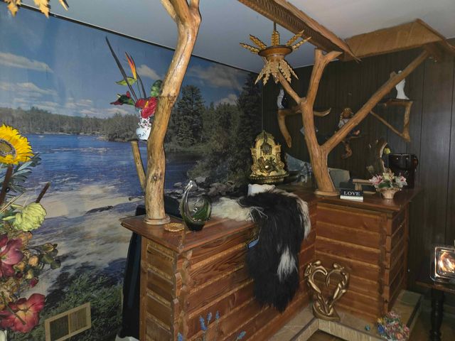 8103 Gladys Lane, Palos Hills, IL 60465