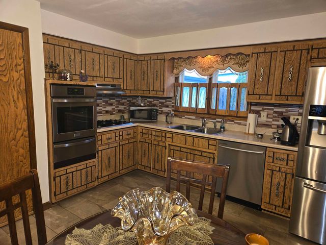 8103 Gladys Lane, Palos Hills, IL 60465