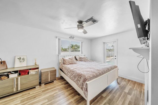 2298 NE 2nd Avenue, Boca Raton, FL 33431