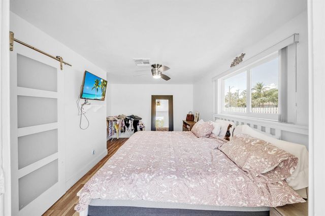 2298 NE 2nd Avenue, Boca Raton, FL 33431