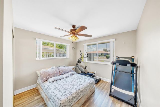 2298 NE 2nd Avenue, Boca Raton, FL 33431