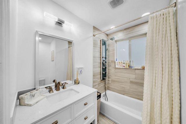 2298 NE 2nd Avenue, Boca Raton, FL 33431