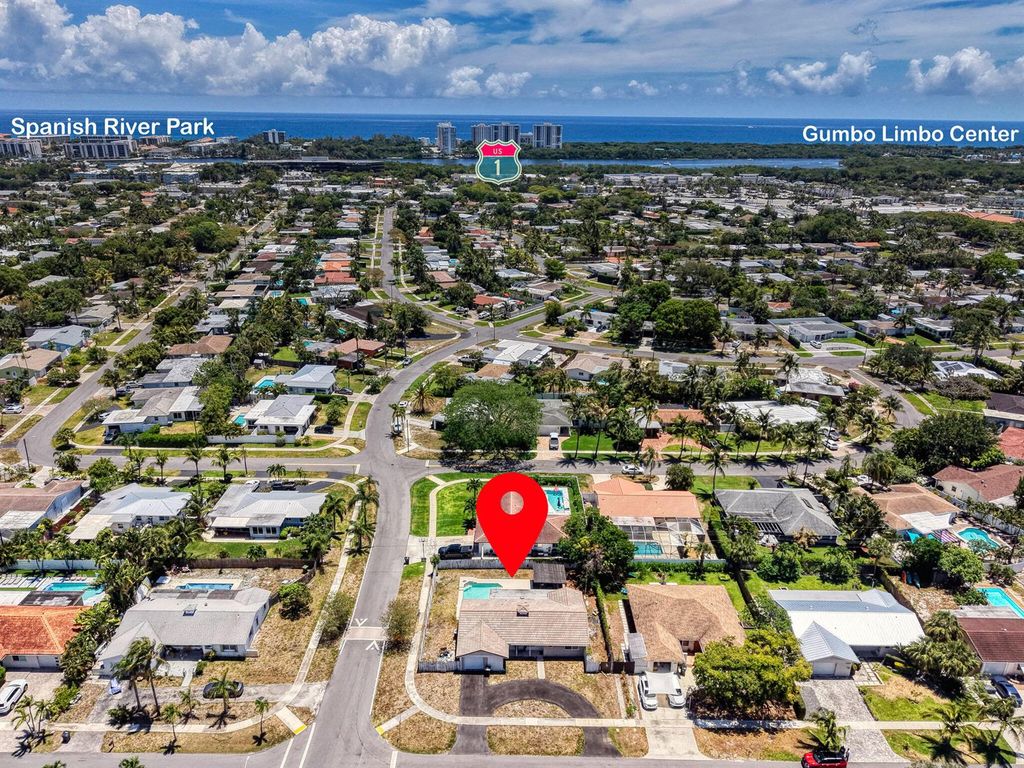 2298 NE 2nd Avenue, Boca Raton, FL 33431