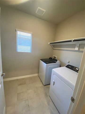 2129 Mustang Way, Seagoville, TX 75159