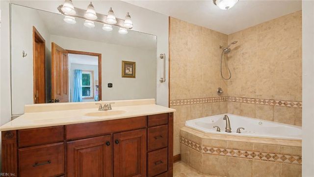 201 Byrd ST, Suffolk, VA 23434