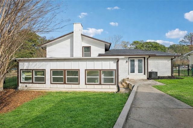 732 Earl Street SE, Marietta, GA 30067