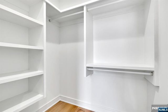 16 Feldman, Paramus, NJ 07652
