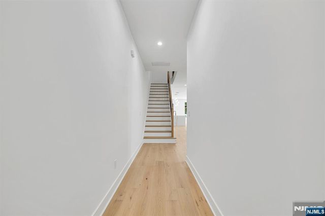 16 Feldman, Paramus, NJ 07652