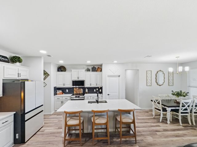 208 Crest Lane, Decatur, TX 76234