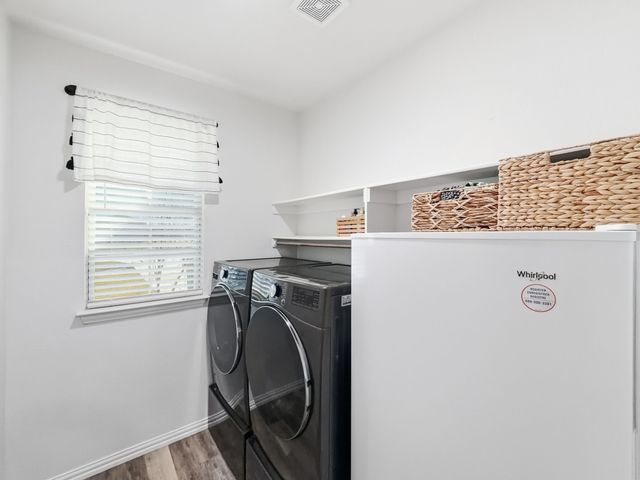 208 Crest Lane, Decatur, TX 76234