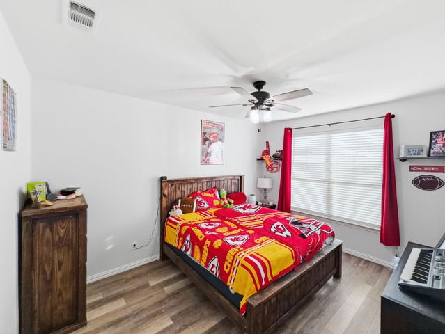 208 Crest Lane, Decatur, TX 76234