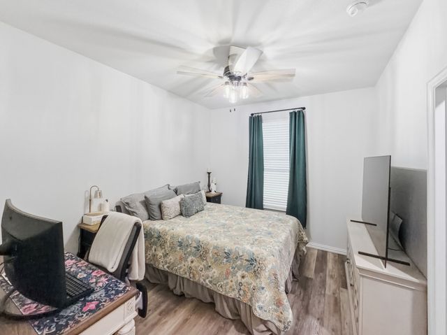 208 Crest Lane, Decatur, TX 76234