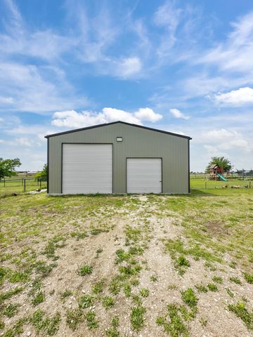 208 Crest Lane, Decatur, TX 76234