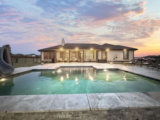 208 Crest Lane, Decatur, TX 76234