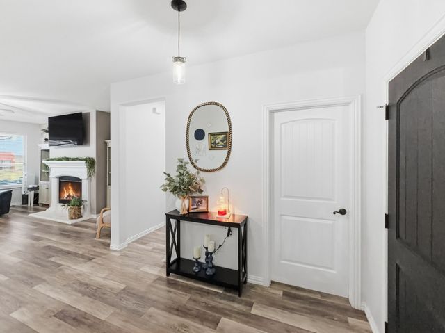 208 Crest Lane, Decatur, TX 76234