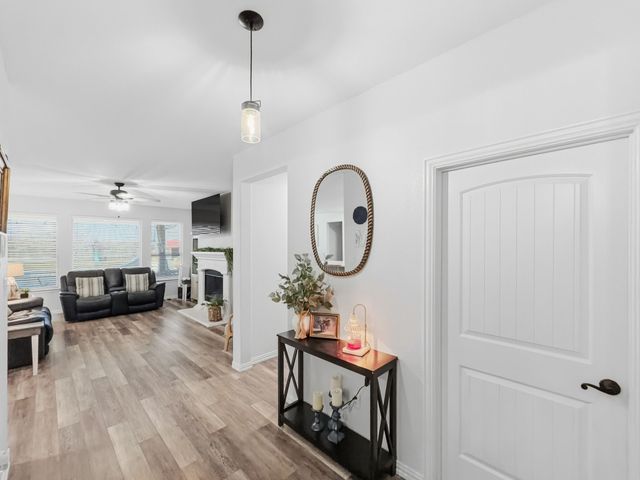 208 Crest Lane, Decatur, TX 76234