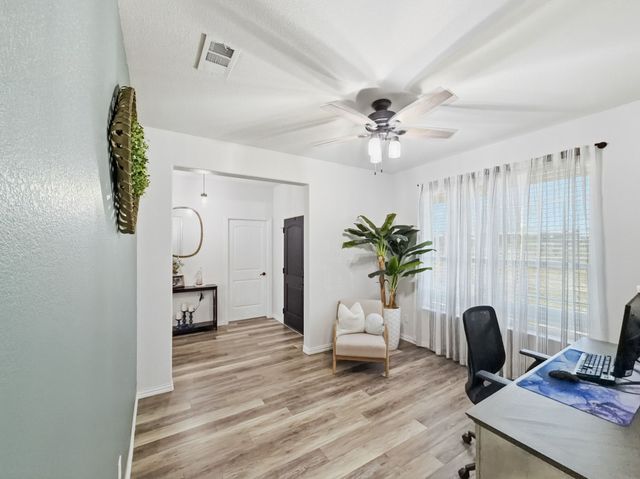 208 Crest Lane, Decatur, TX 76234