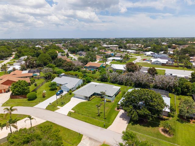 1423 SE PITCHER Road, Port St. Lucie, FL 34952