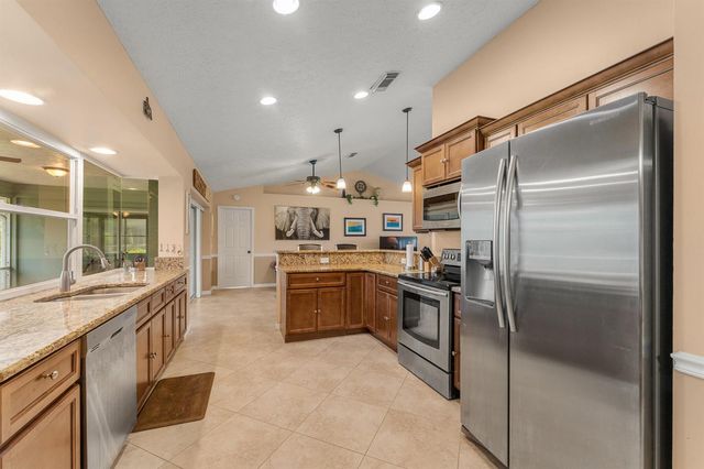 1423 SE PITCHER Road, Port St. Lucie, FL 34952