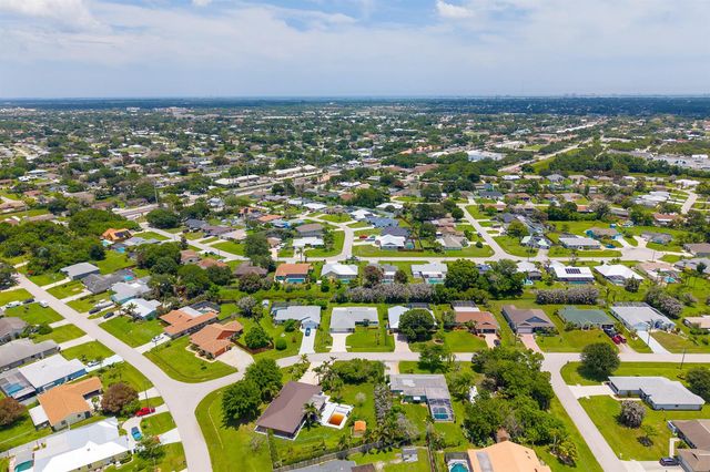 1423 SE PITCHER Road, Port St. Lucie, FL 34952