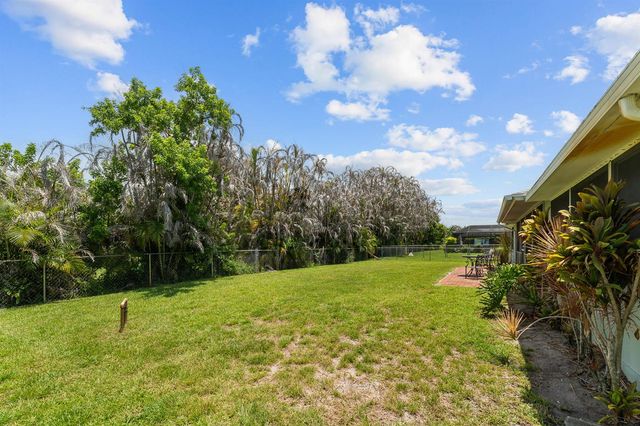1423 SE PITCHER Road, Port St. Lucie, FL 34952