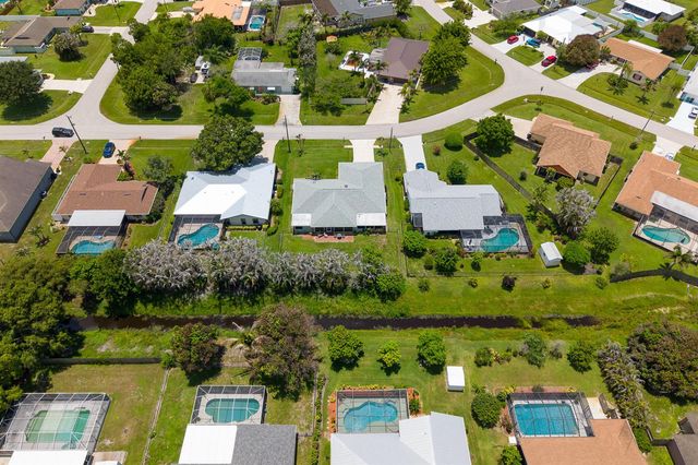 1423 SE PITCHER Road, Port St. Lucie, FL 34952