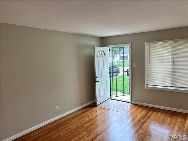 9710 Balboa Drive, St Louis, MO 63136