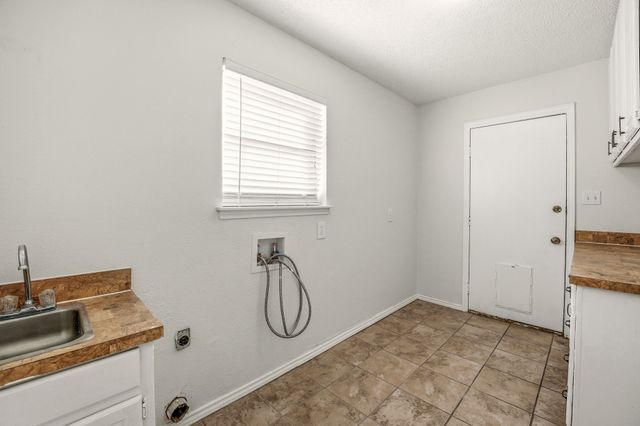 122 Heritage Trail, Granbury, TX 76048