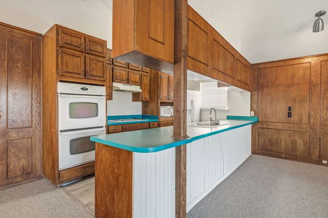 122 Heritage Trail, Granbury, TX 76048