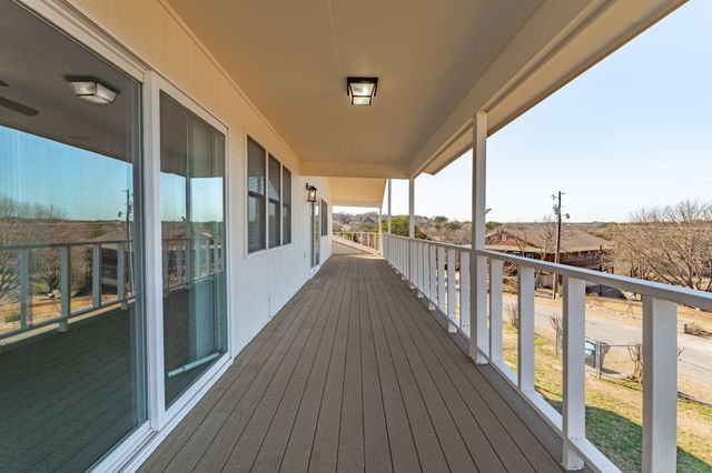 122 Heritage Trail, Granbury, TX 76048