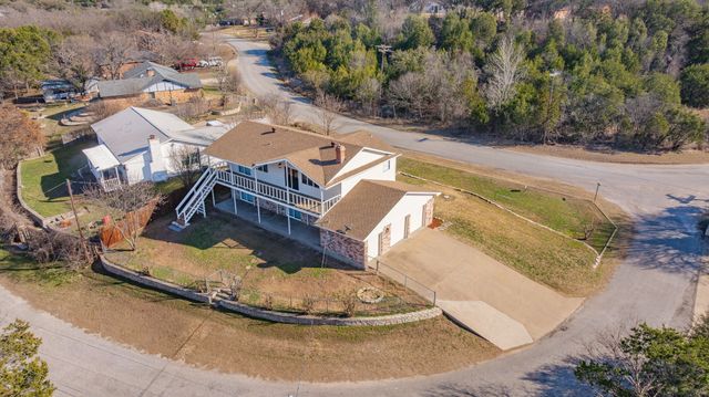 122 Heritage Trail, Granbury, TX 76048