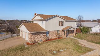 122 Heritage Trail, Granbury, TX 76048
