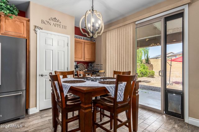 6084 W YORKTOWN Way, Florence, AZ 85132
