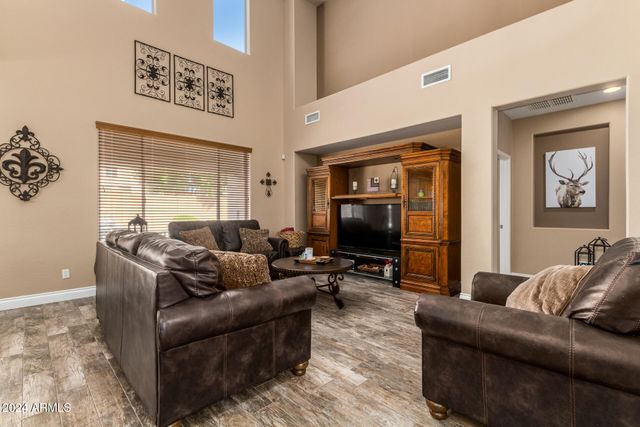 6084 W YORKTOWN Way, Florence, AZ 85132