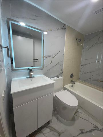 8290 Lake Dr 130, Doral, FL 33166