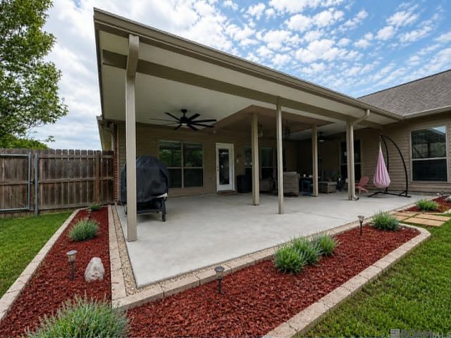 26461 Avoyelles Ave, Denham Springs, LA 70726
