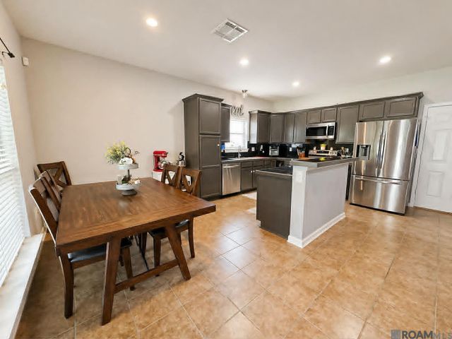 26461 Avoyelles Ave, Denham Springs, LA 70726